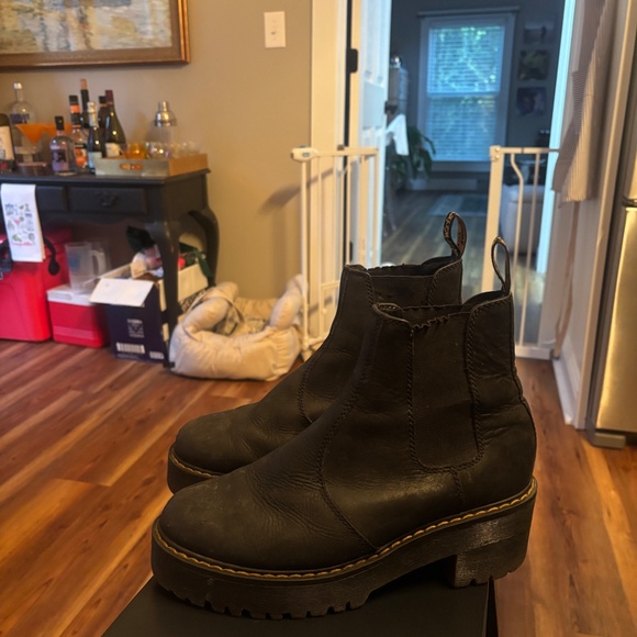 Dr. Marten Platform Chelsea Boots - Picture 2 of 6